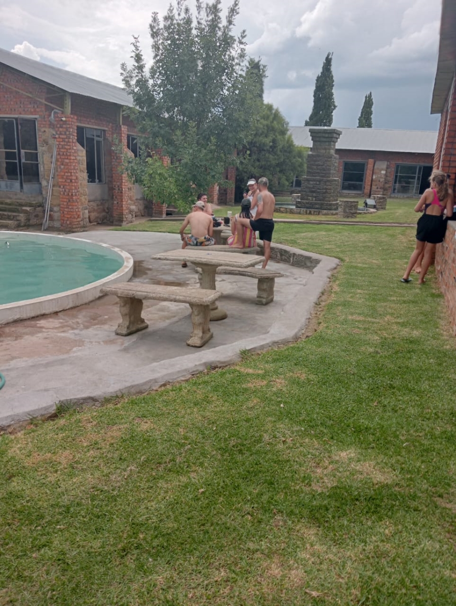 8 Bedroom Property for Sale in Tweespruit Free State
